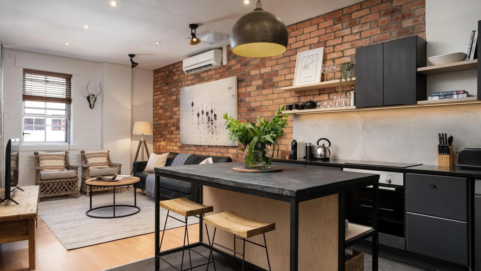Retro Apartment In De Waterkant Cape Town